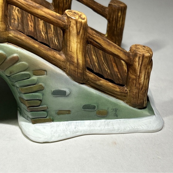 Vtg 2001 Santas Workbench 8”x3” Porcelain Bridge Snow Scene Christmas w/Box - Picture 5 of 13